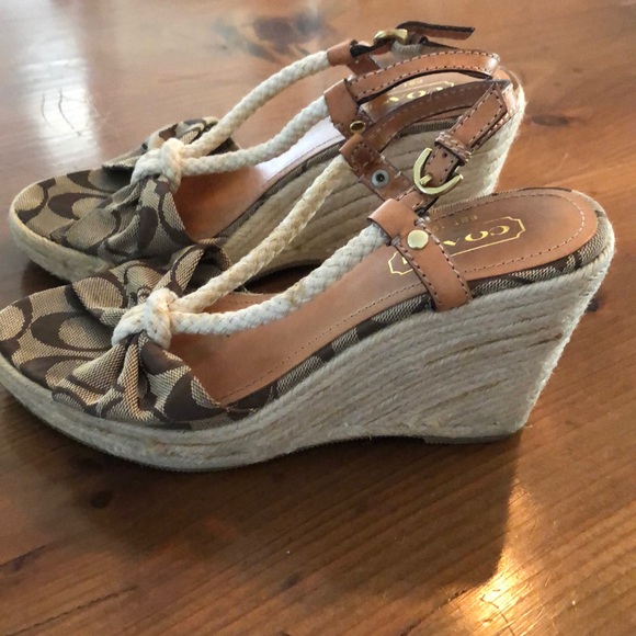 Coach Women’s Wedges size 5.5 - Picture 2 of 5